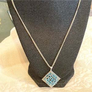 Stunning silver tone and blue rhinestone pendant necklace vintage 80s